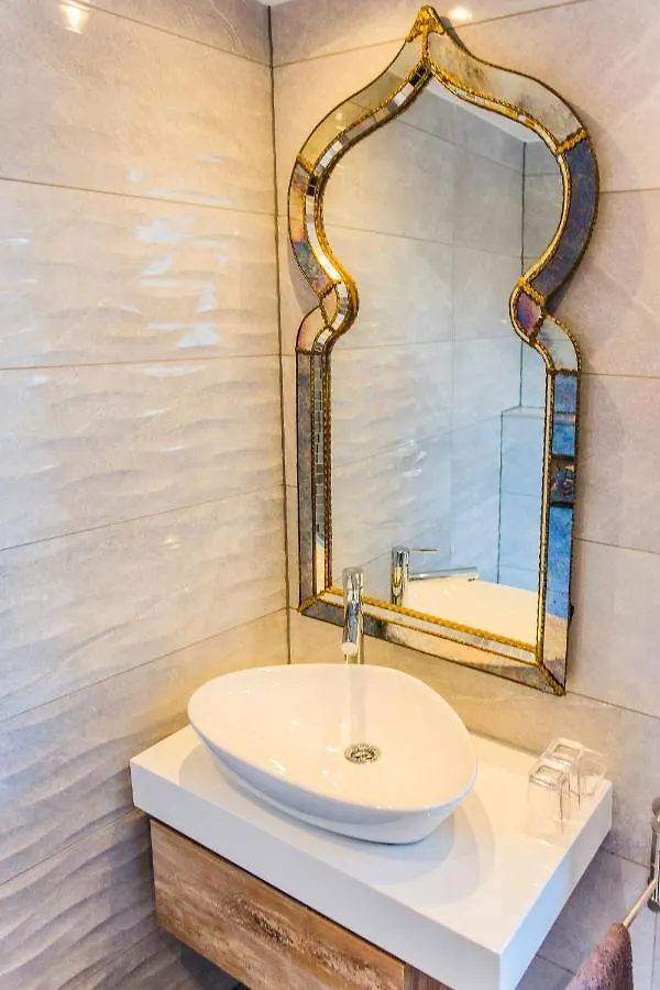 Suite Bora Bora Marbella 0*,  Spanje